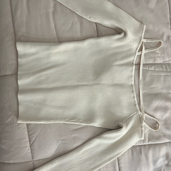 Off shoulder top in cream - Picture 6 of 8